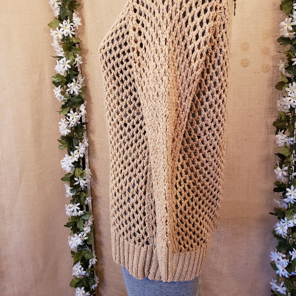 Spring Sweater/Pull-Over Style - Picture 2 of 8